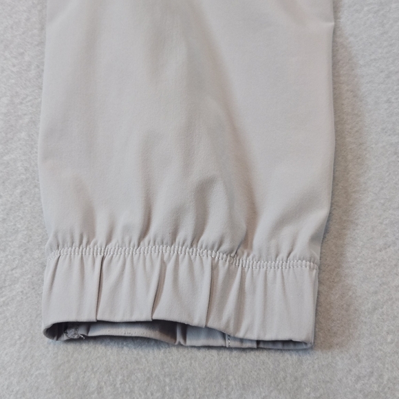 Fabletics Beige Utility Jogger Pants Women’s Medium Elastic Waist Athleisure - Picture 7 of 9